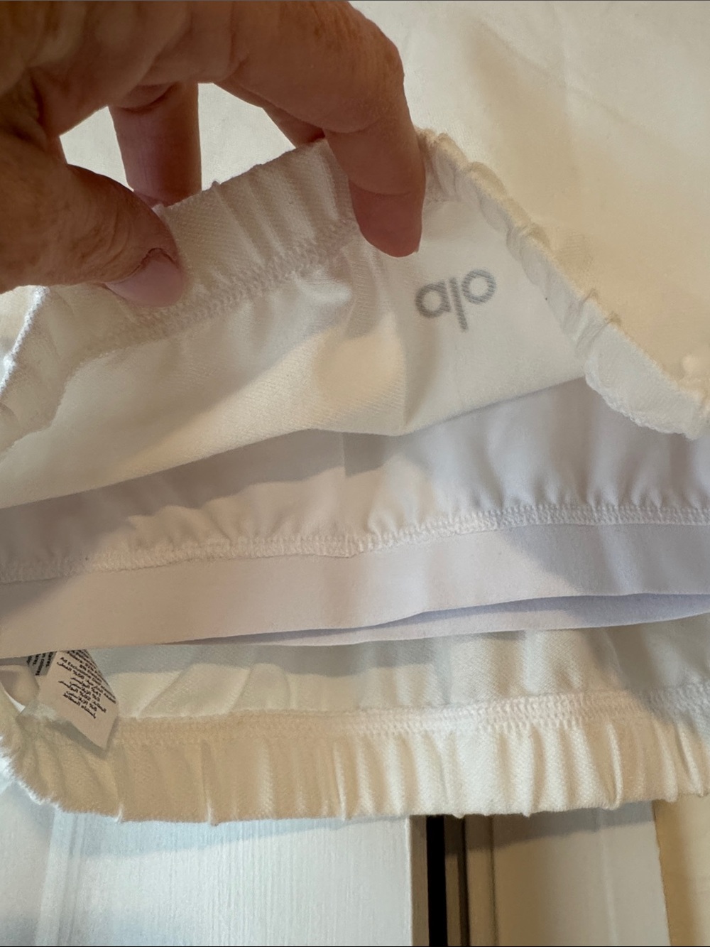 Alo Yoga Cropped Prestige Polo White Collared Cropped Short Sleeve Shirt XS - Picture 7 of 9